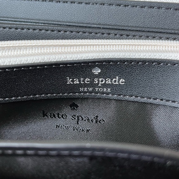 Kate Spade Wallet🎈🎈 - Picture 7 of 8